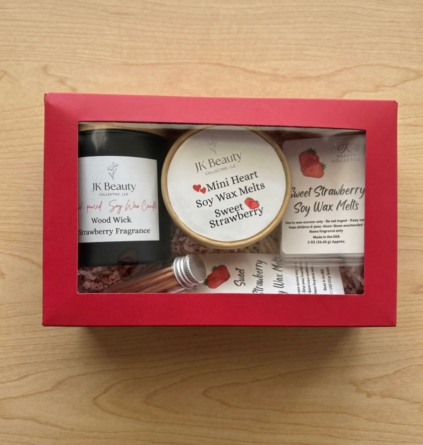 🍓 Sweet Strawberry Gift Box – Soy Candle & Wax Melt Gift Set